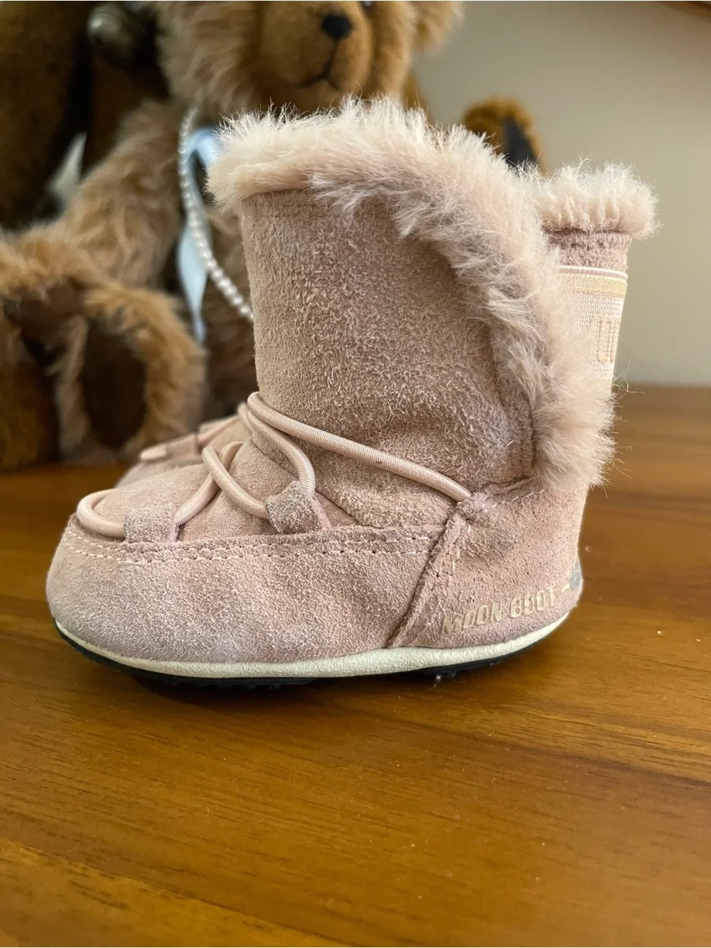 Moon Boot Baby Pink Suede crib shoes